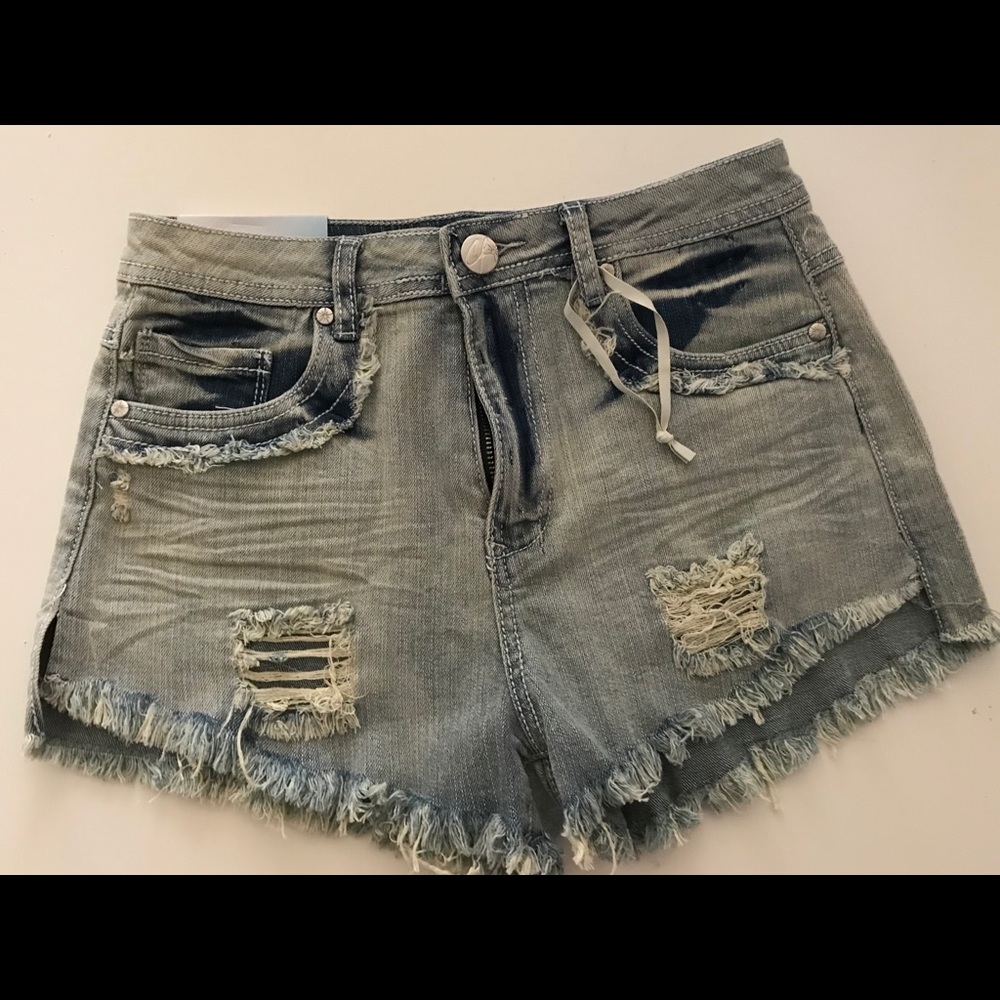 Short shorts